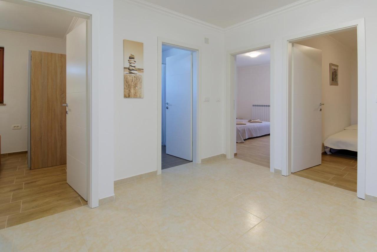 Apartments Belvedere By Rent Istria Plovanija Luaran gambar