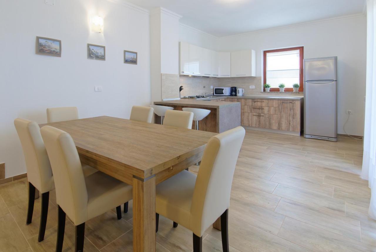 Apartments Belvedere By Rent Istria Plovanija Luaran gambar