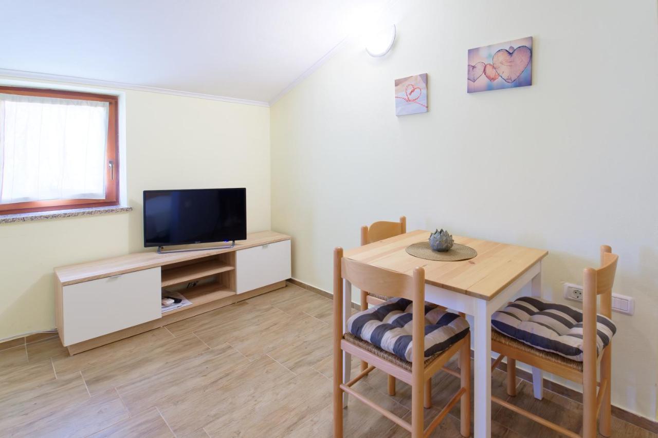 Apartments Belvedere By Rent Istria Plovanija Luaran gambar