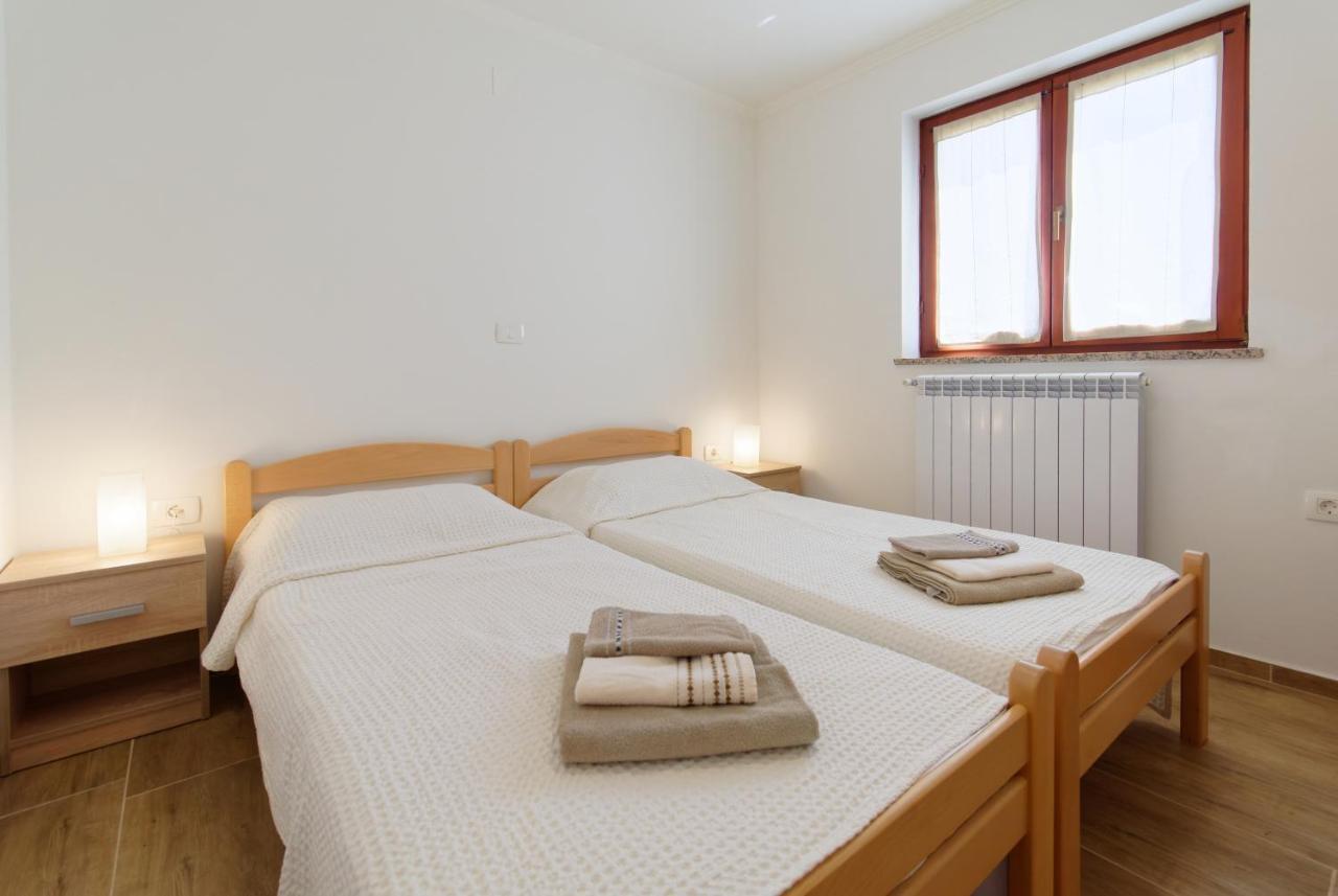 Apartments Belvedere By Rent Istria Plovanija Luaran gambar
