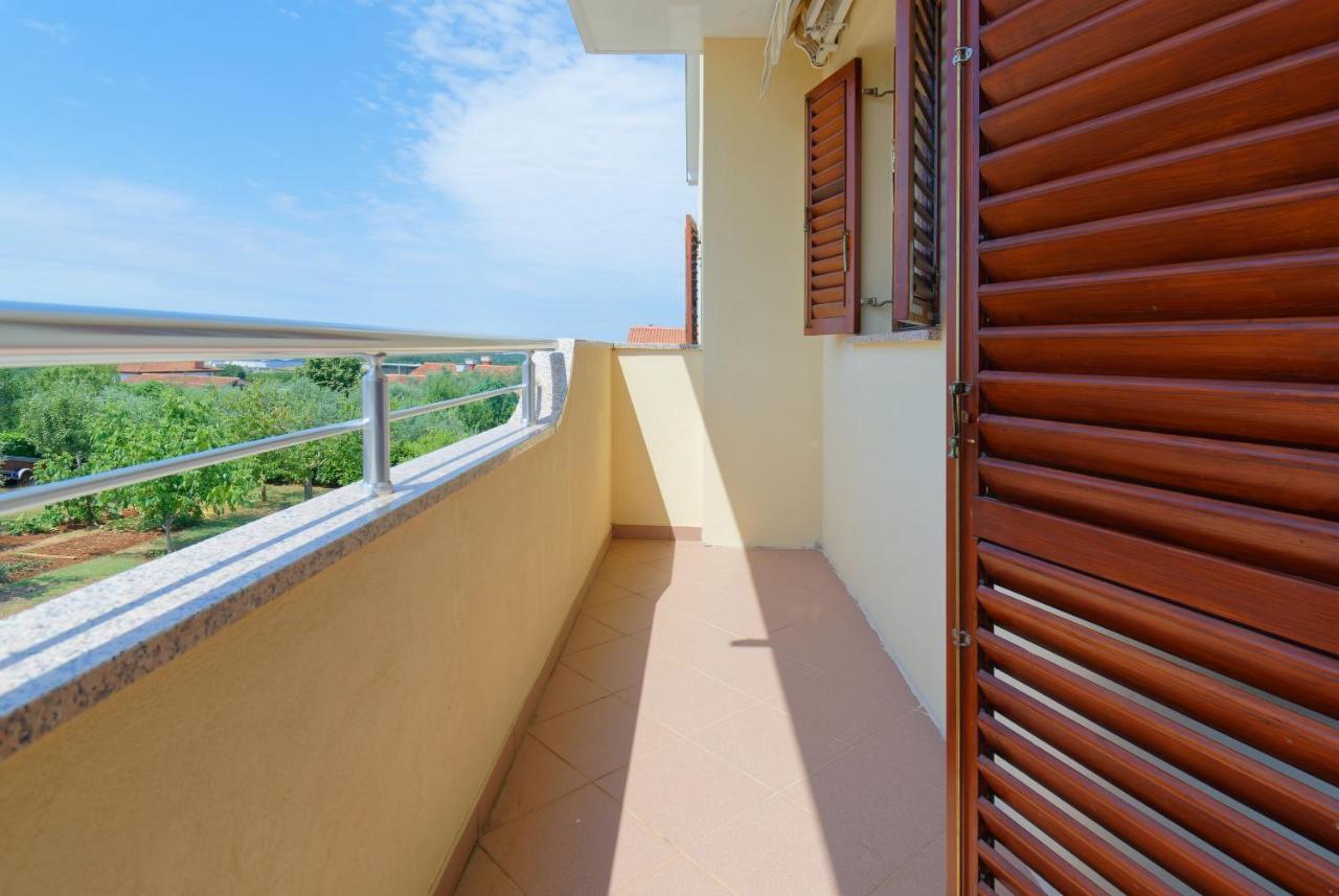 Apartments Belvedere By Rent Istria Plovanija Luaran gambar